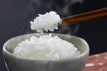 【簡単】ごはんが好きでも大丈夫🍚しらたきで糖質オフ「こんにゃくごはん」